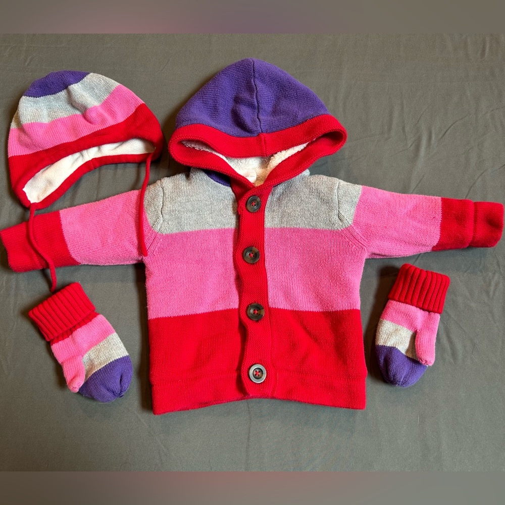 Hanna Andersson fall set. 6-12 months old. Jacket, hat, and mittens.